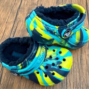 Crocs - Toddler Blue and Yellow Fuzzy-Lined Clogs